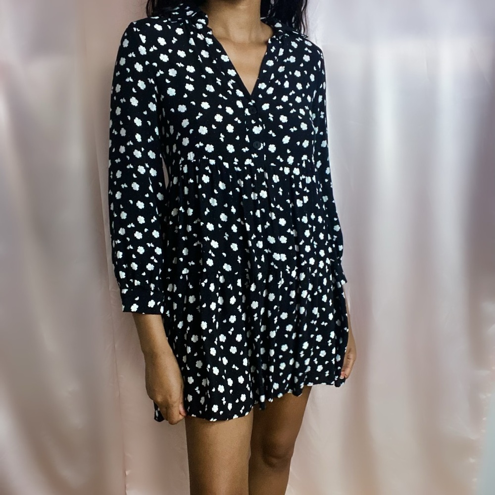 Vintage 90s Black and White Floral mini dress Sz XS-S
